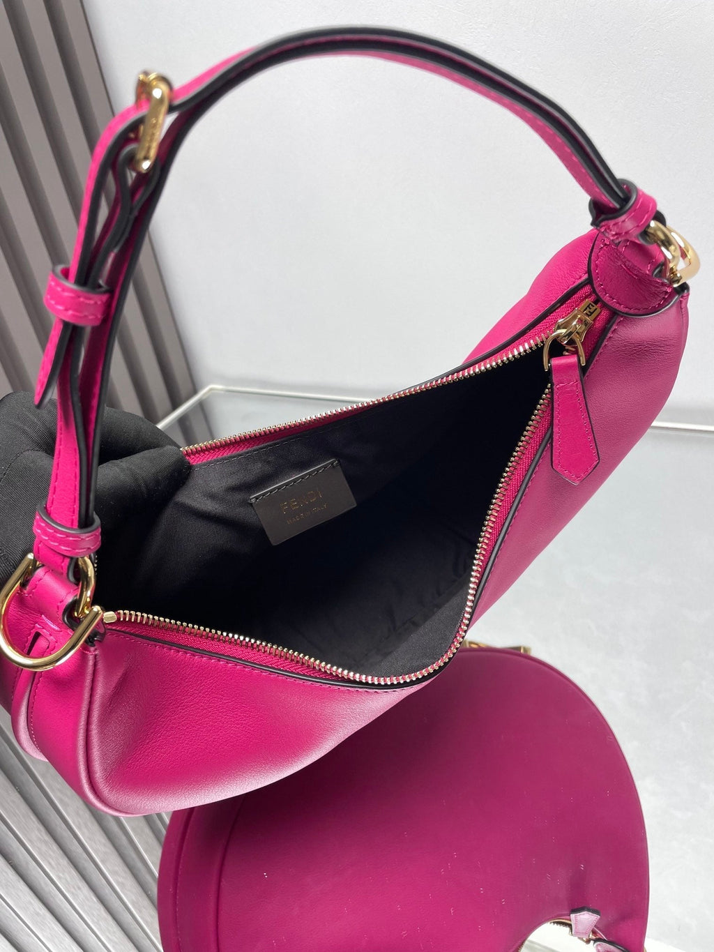 FENDI FENDIGRAPHY MEDIUM 29 IN BRIGHT PINK SMOOTH LAMBSKIN GOLD HARDWARE