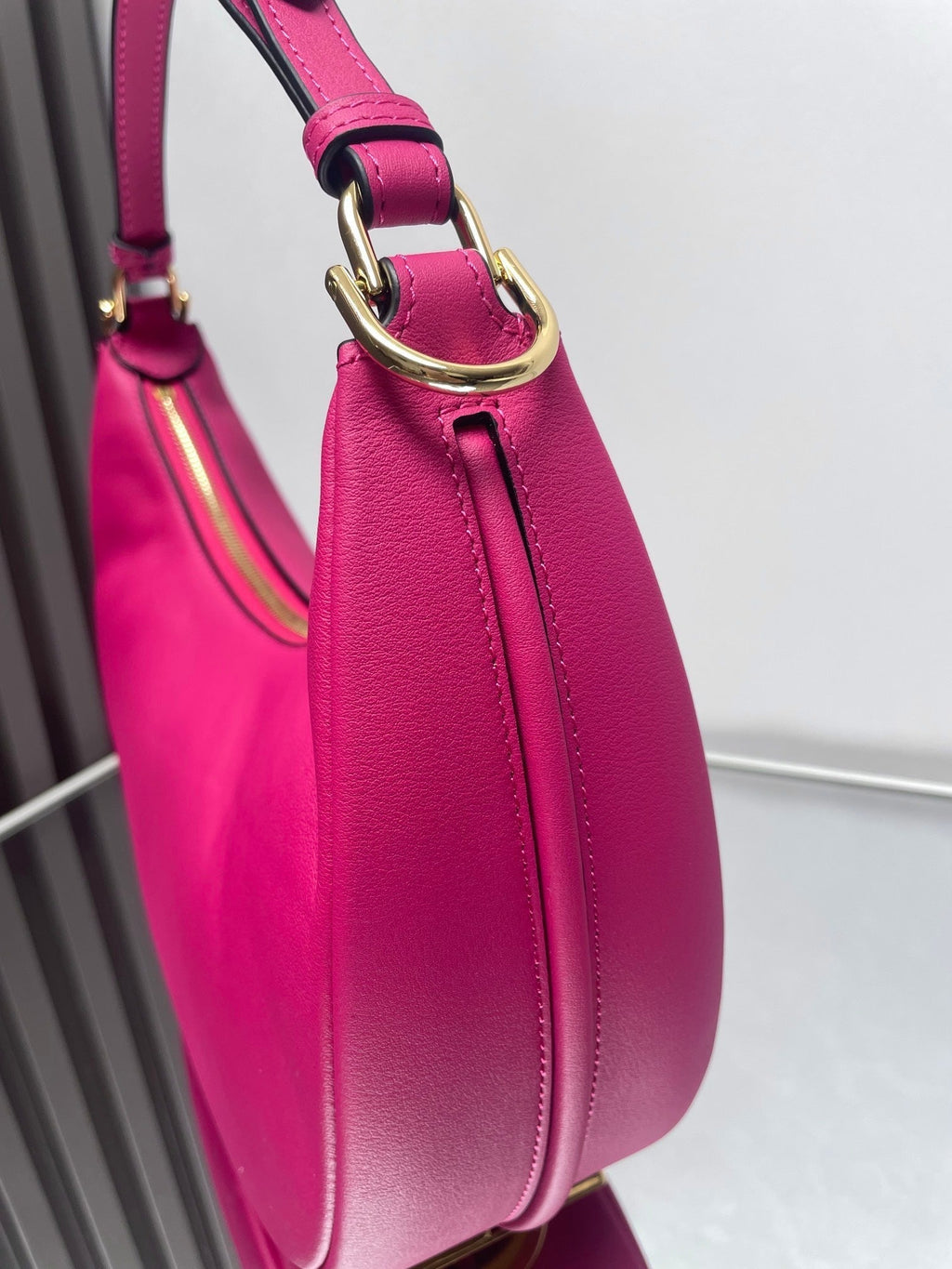 FENDI FENDIGRAPHY MEDIUM 29 IN BRIGHT PINK SMOOTH LAMBSKIN GOLD HARDWARE