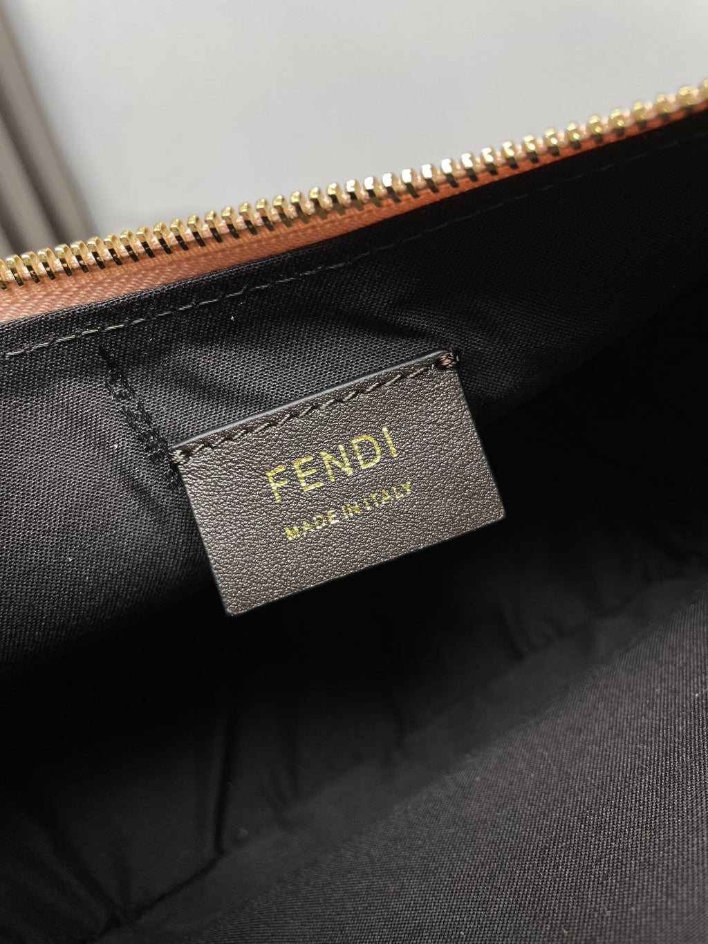 FENDI FENDIGRAPHY MEDIUM 29 IN BISQUE SMOOTH LAMBSKIN GOLD HARDWARE