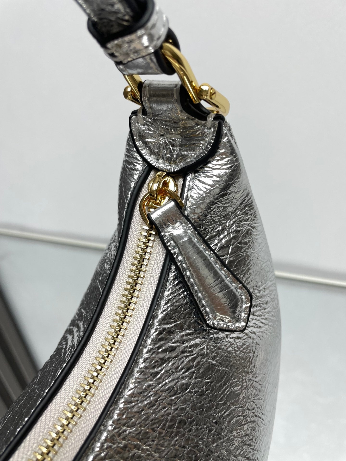 FENDI FENDIGRAPHY MEDIUM 29 IN SILVER METALLIC SMOOTH LAMBSKIN GOLD HARDWARE