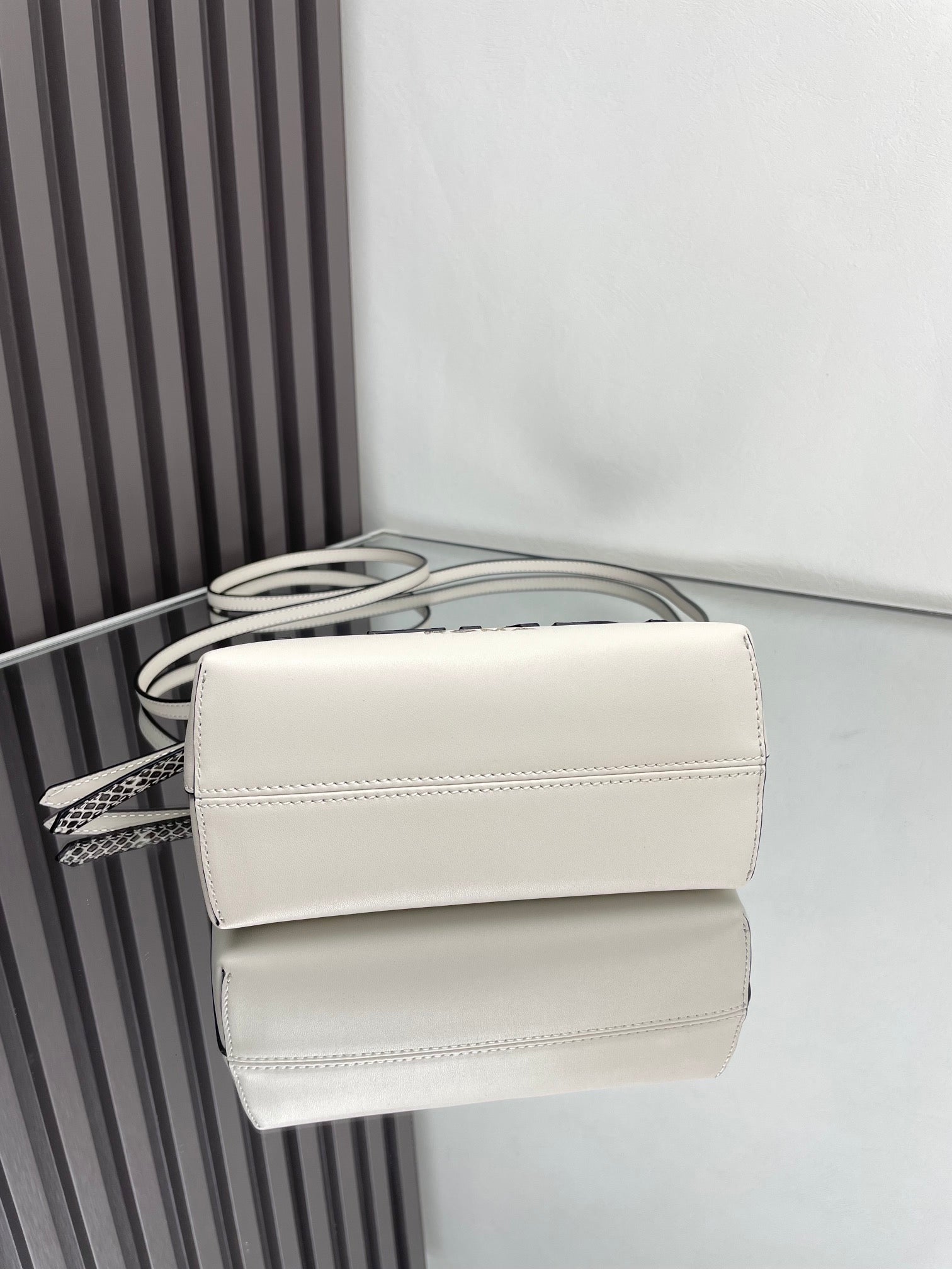 FENDI BY THE WAY MINI 18 IN WHITE LAMBSKIN GOLD HARDWARE