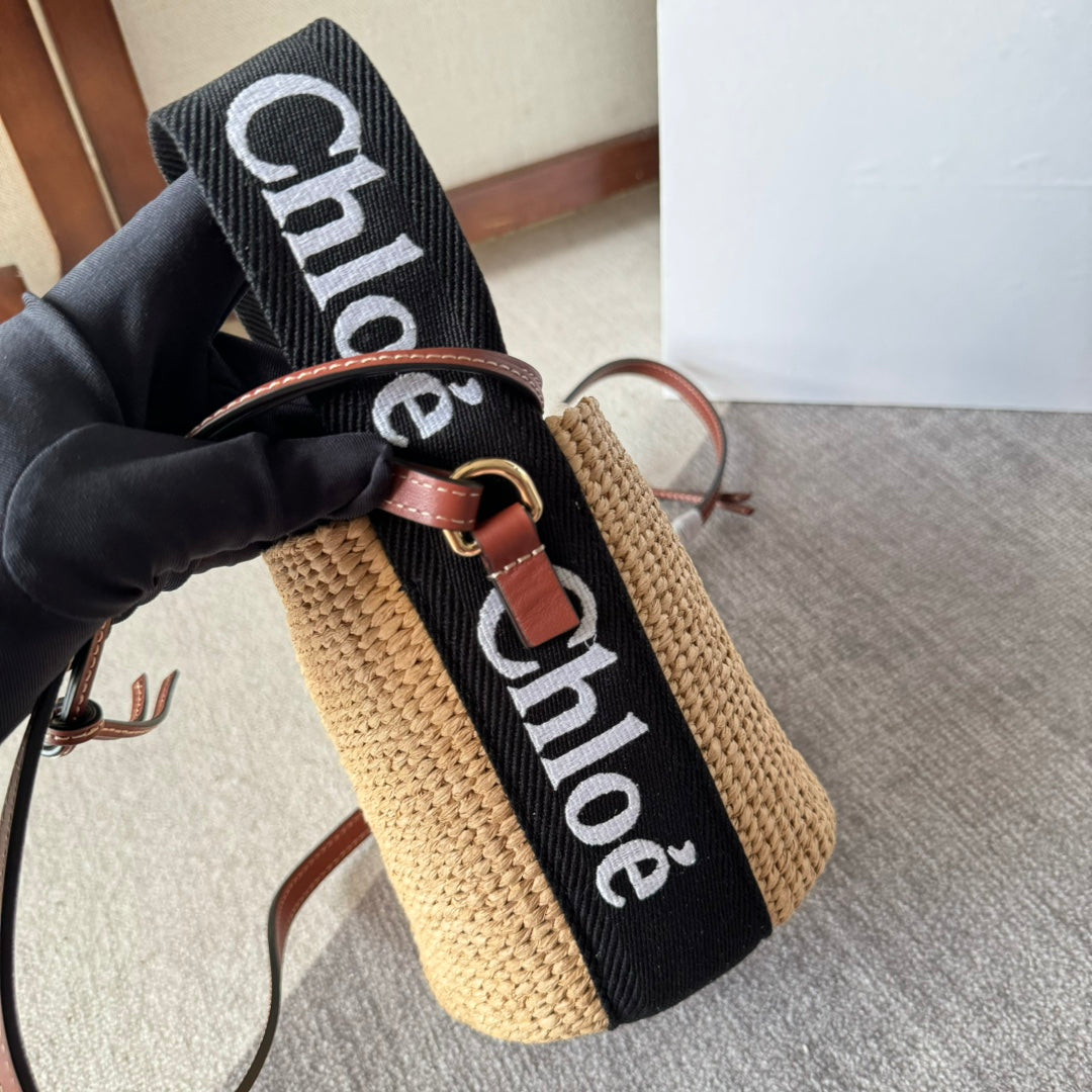 CHLOE SMALL WOODY BASKET 17 IN NATURAL FIBERS BLACK WEBBING BROWN CALFSKIN