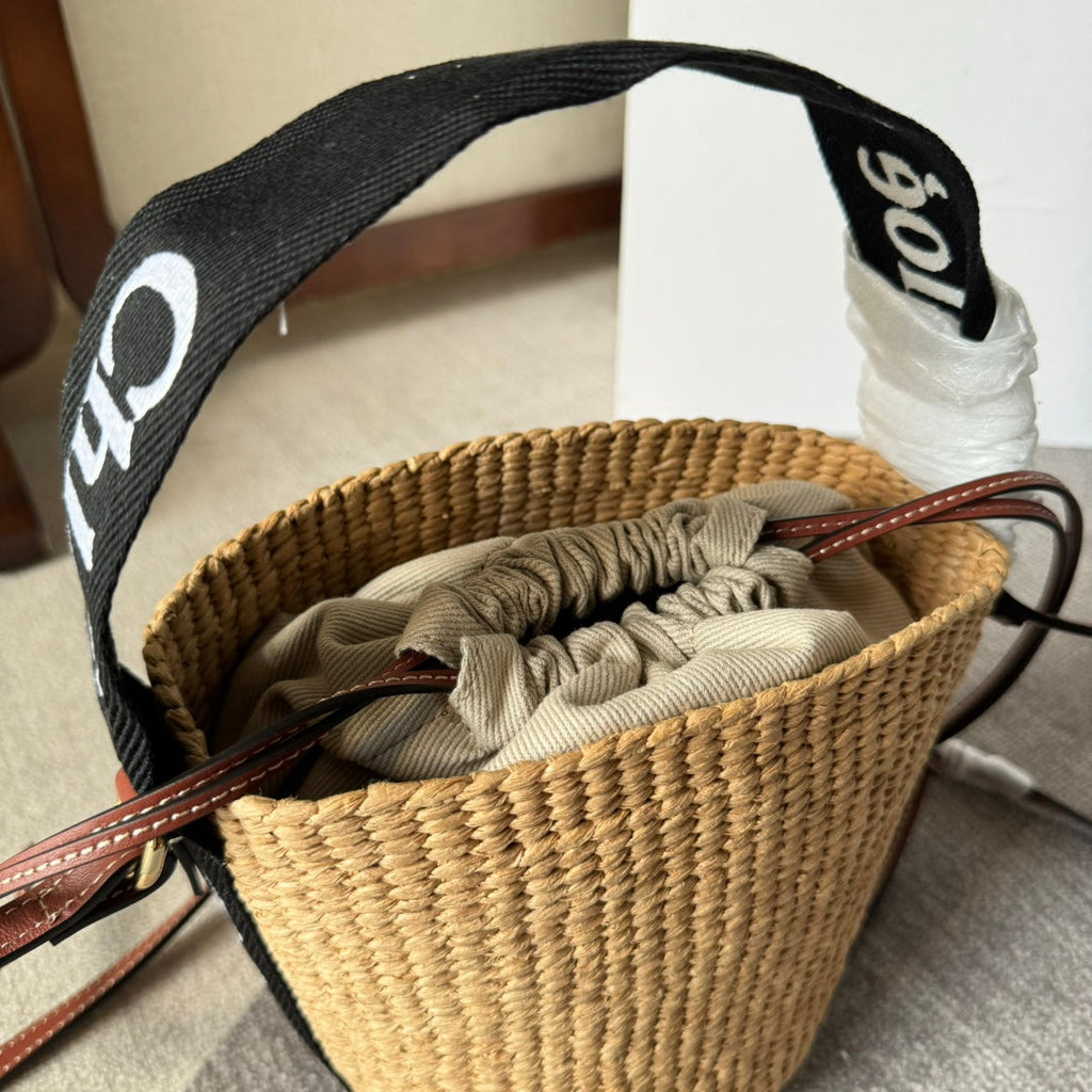 CHLOE SMALL WOODY BASKET 17 IN NATURAL FIBERS BLACK WEBBING BROWN CALFSKIN