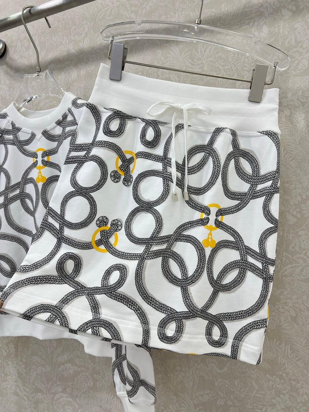 HERMES HERMES PRINTED SWEATSHIRT AND SKIRT SET 275203