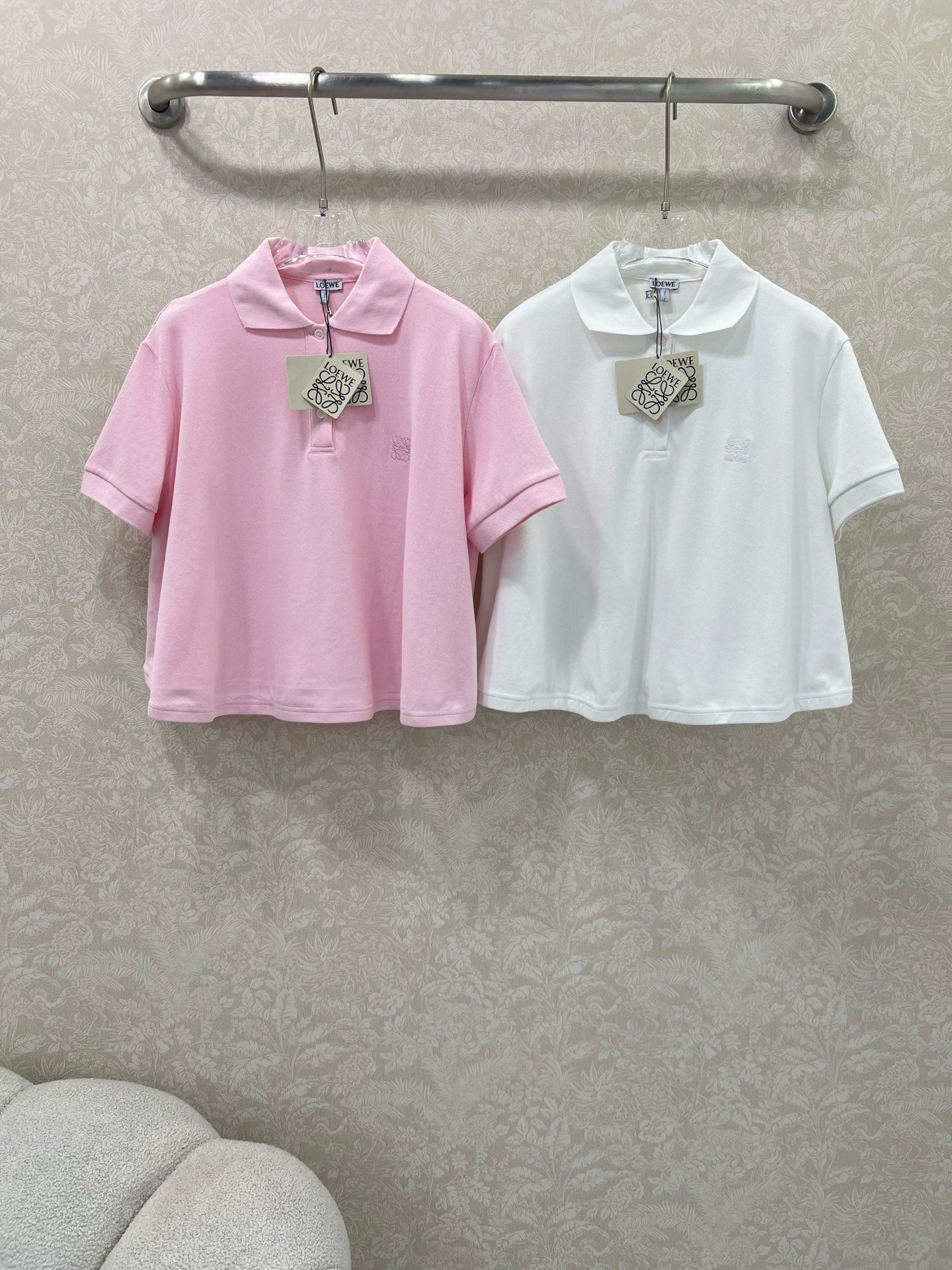 LOEWE OVERSIZED CROPPED POLO SHIRT WITH EMBROIDERED LOGO IN WHITE