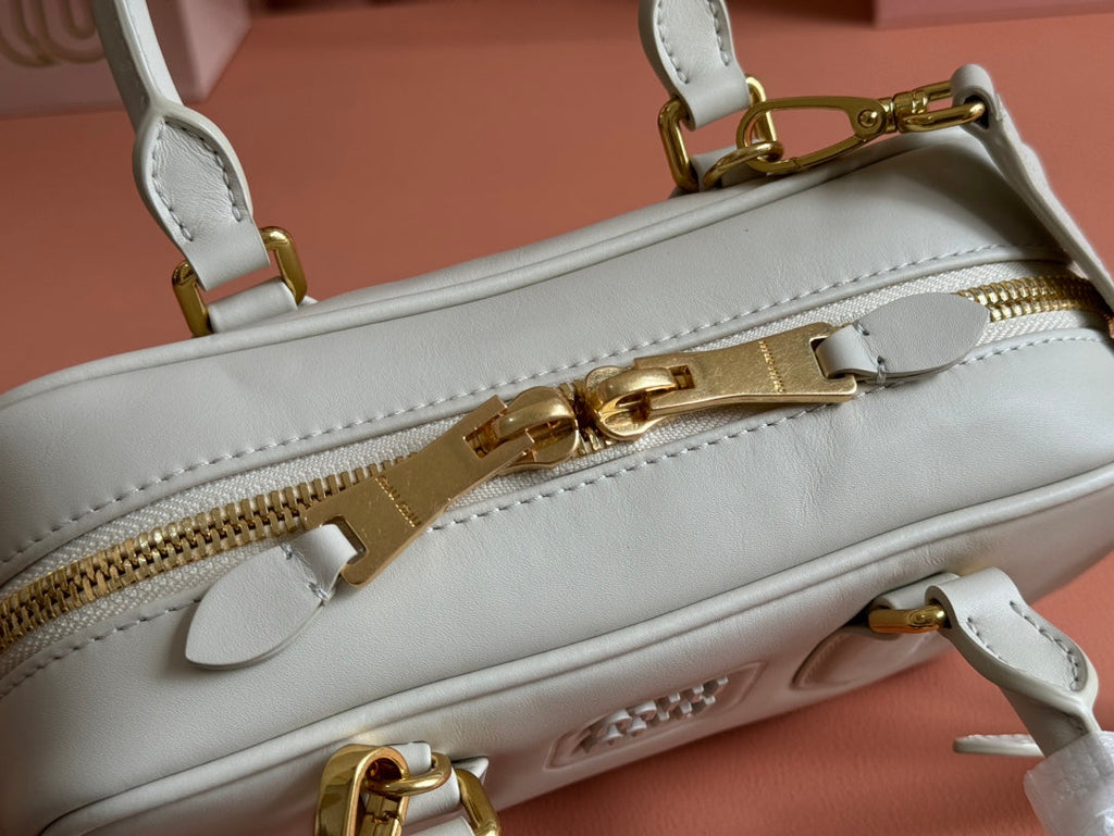MIU MIU ARCADIE BAG 22 IN WHITE CALFSKIN EMBOSSED LOGO