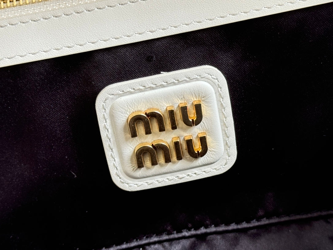 MIU MIU ARCADIE BAG 27 IN WHITE CALFSKIN EMBOSSED LOGO
