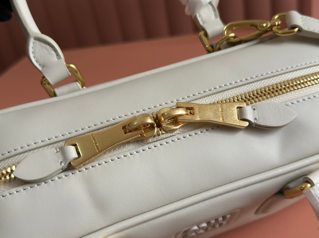 MIU MIU ARCADIE BAG 27 IN WHITE CALFSKIN EMBOSSED LOGO