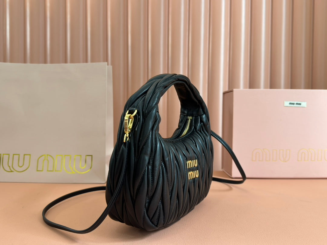 MIU MIU WANDER MATELASSÉ HANDBAG 23 IN BLACK LAMBSKIN