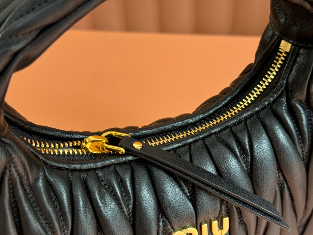 MIU MIU WANDER MATELASSÉ HANDBAG 23 IN BLACK LAMBSKIN