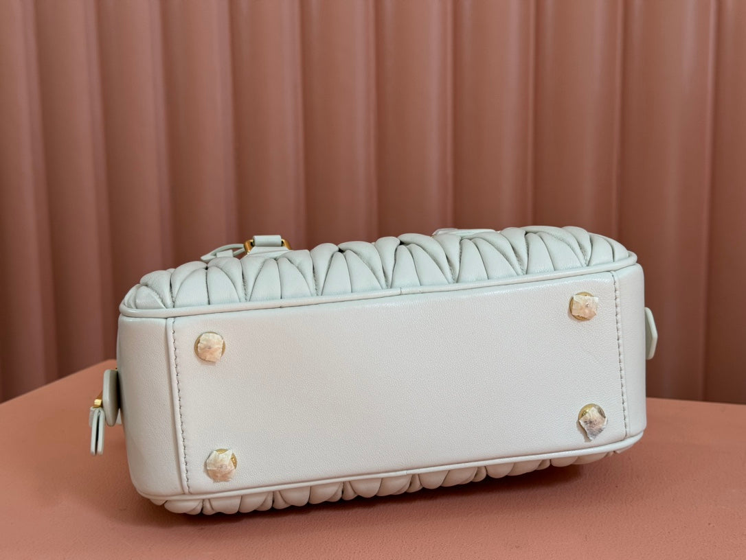MIU MIU BOWLING BAG 22 IN WHITE LAMBSKIN