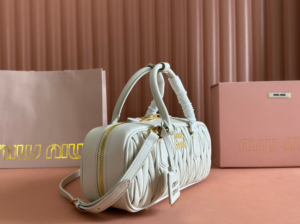 MIU MIU ARCADIE MATELASSÉ BAG 27 IN WHITE CALFSKIN GOLD HARDWARE