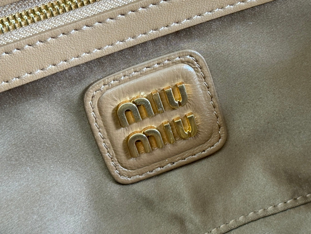 MIU MIU ARCADIE MATELASSÉ BAG 22 IN TAWNY BROWN GLOSSY LAMBSKIN