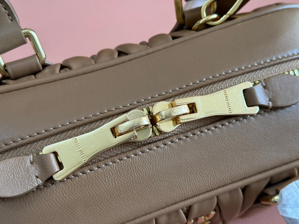 MIU MIU ARCADIE MATELASSÉ BAG 22 IN TAWNY BROWN GLOSSY LAMBSKIN