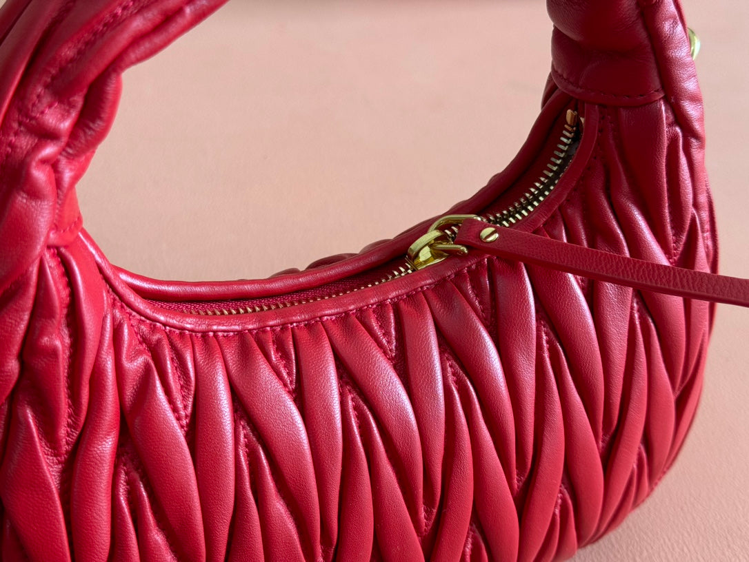 MIU MIU WANDER MATELASSÉ HANDBAG 23 IN CERISE RED LAMBSKIN