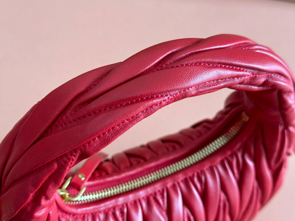 MIU MIU WANDER MATELASSÉ HANDBAG 23 IN CERISE RED LAMBSKIN