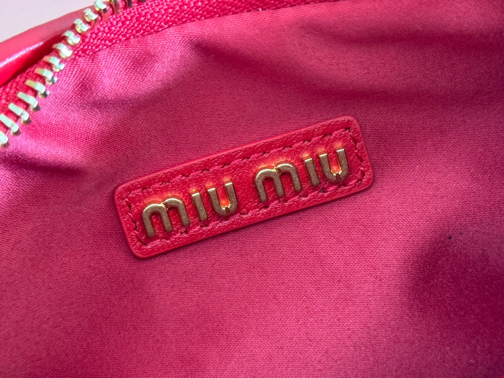 MIU MIU WANDER MATELASSÉ HANDBAG 23 IN CERISE RED LAMBSKIN