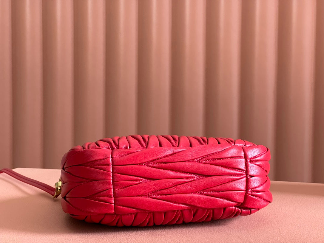 MIU MIU WANDER MATELASSÉ HANDBAG 23 IN CERISE RED LAMBSKIN