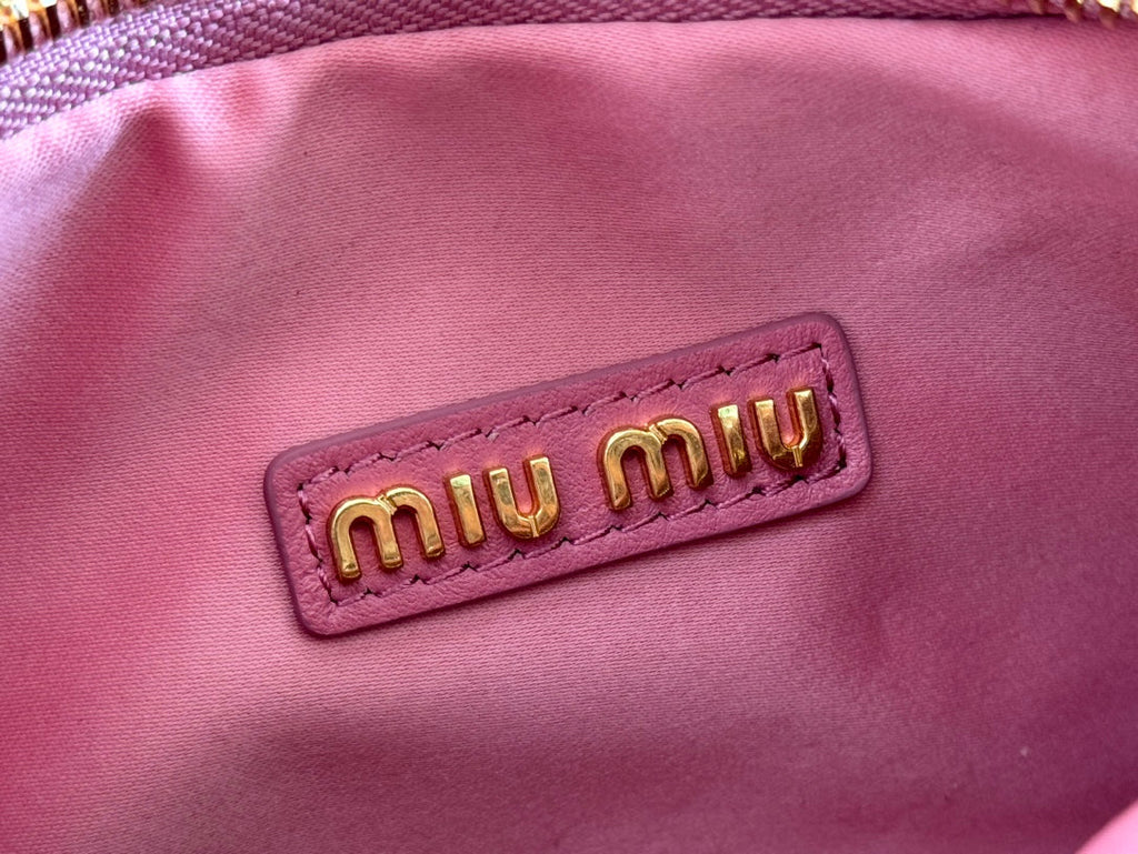 MIU MIU WANDER MATELASSÉ HANDBAG 23 IN CONTESSA PINK LAMBSKIN