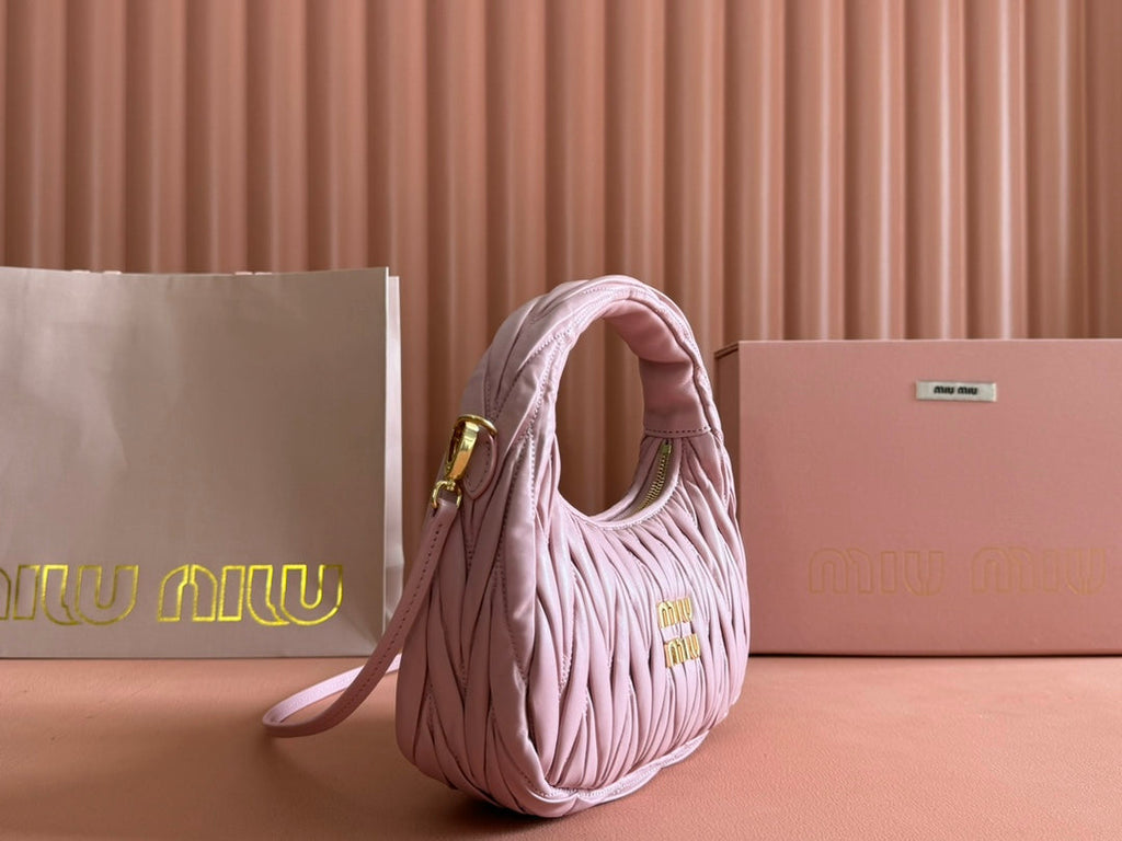 MIU MIU WANDER MATELASSÉ HANDBAG 23 IN EUNRY PINK LAMBSKIN