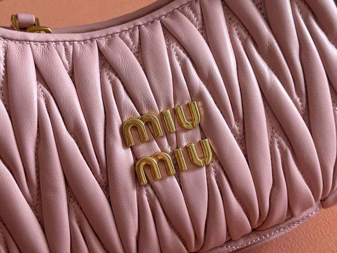 MIU MIU WANDER MATELASSÉ HANDBAG 23 IN EUNRY PINK LAMBSKIN