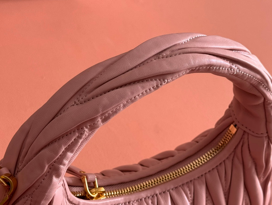 MIU MIU WANDER MATELASSÉ HANDBAG 23 IN EUNRY PINK LAMBSKIN