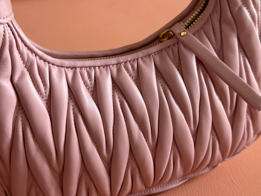 MIU MIU WANDER MATELASSÉ HANDBAG 23 IN EUNRY PINK LAMBSKIN
