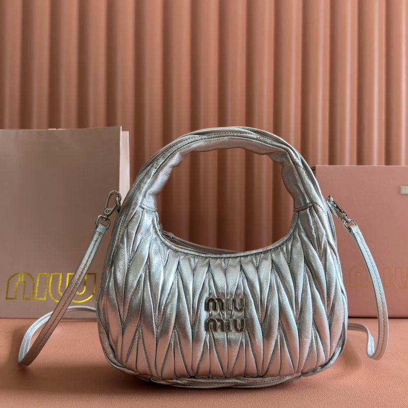 MIU MIU WANDER MATELASSÉ HANDBAG 23 IN SILVER PATENT LAMBSKIN
