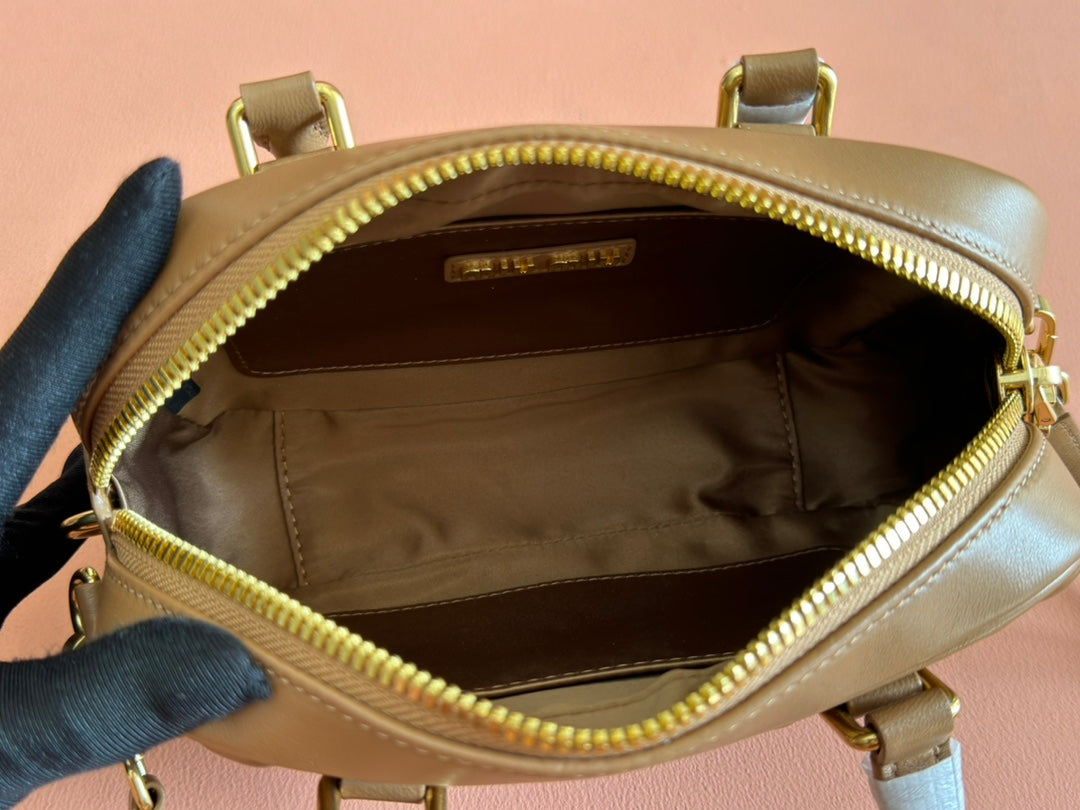 MIU MIU ARCADIE MATELASSÉ BAG 19 IN BROWN LAMBSKIN GOLD HARDWARE