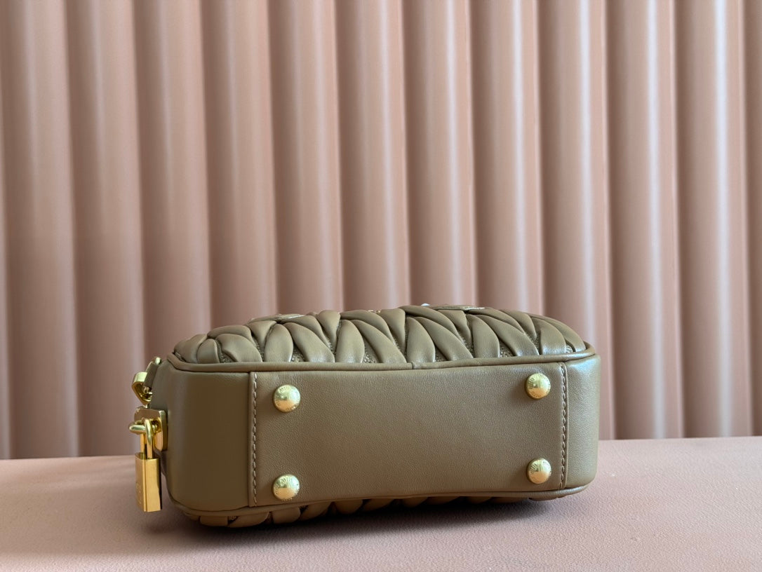 MIU MIU ARCADIE MATELASSÉ BAG 19 IN BROWN LAMBSKIN GOLD HARDWARE