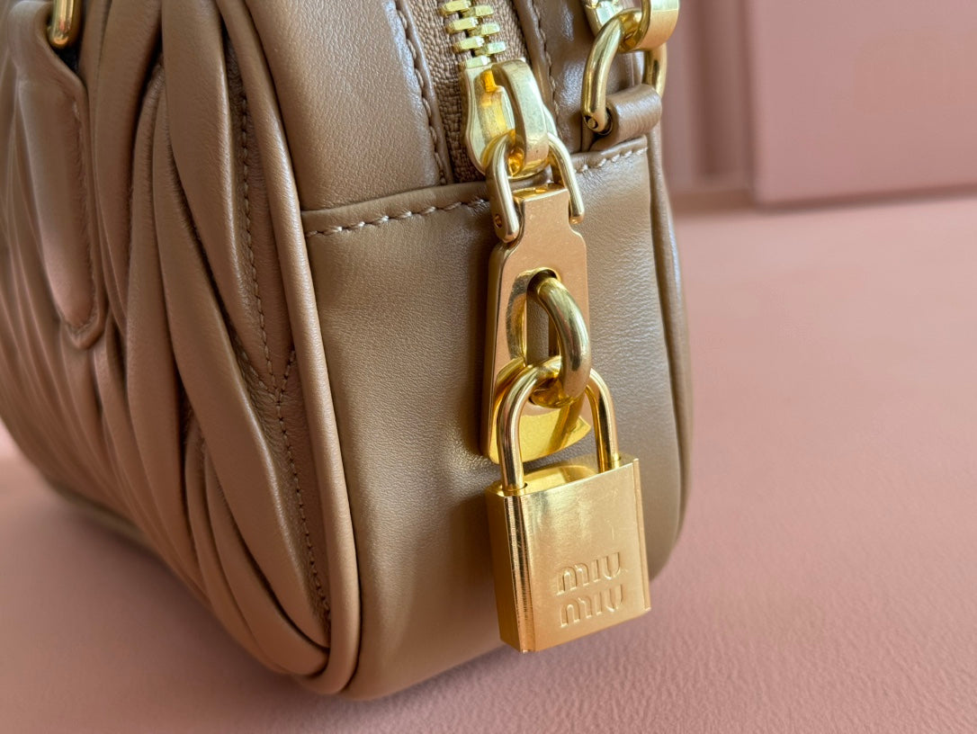 MIU MIU ARCADIE MATELASSÉ BAG 19 IN BROWN LAMBSKIN GOLD HARDWARE