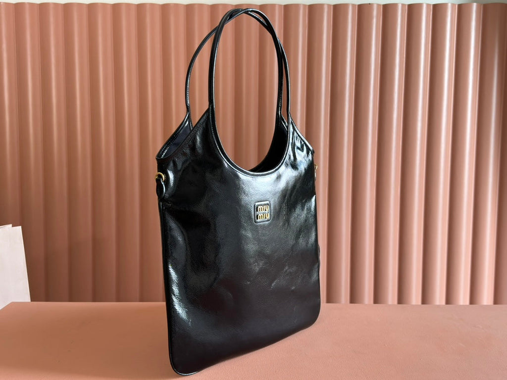 MIU MIU IVY 40 TOTE IN BLACK PATENT CALFSKIN