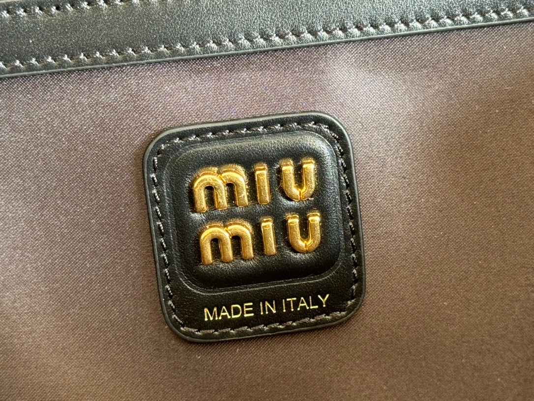 MIU MIU BEAU TOP HANDLE BAG 29 IN BLACK GLOSSY CALFSKIN