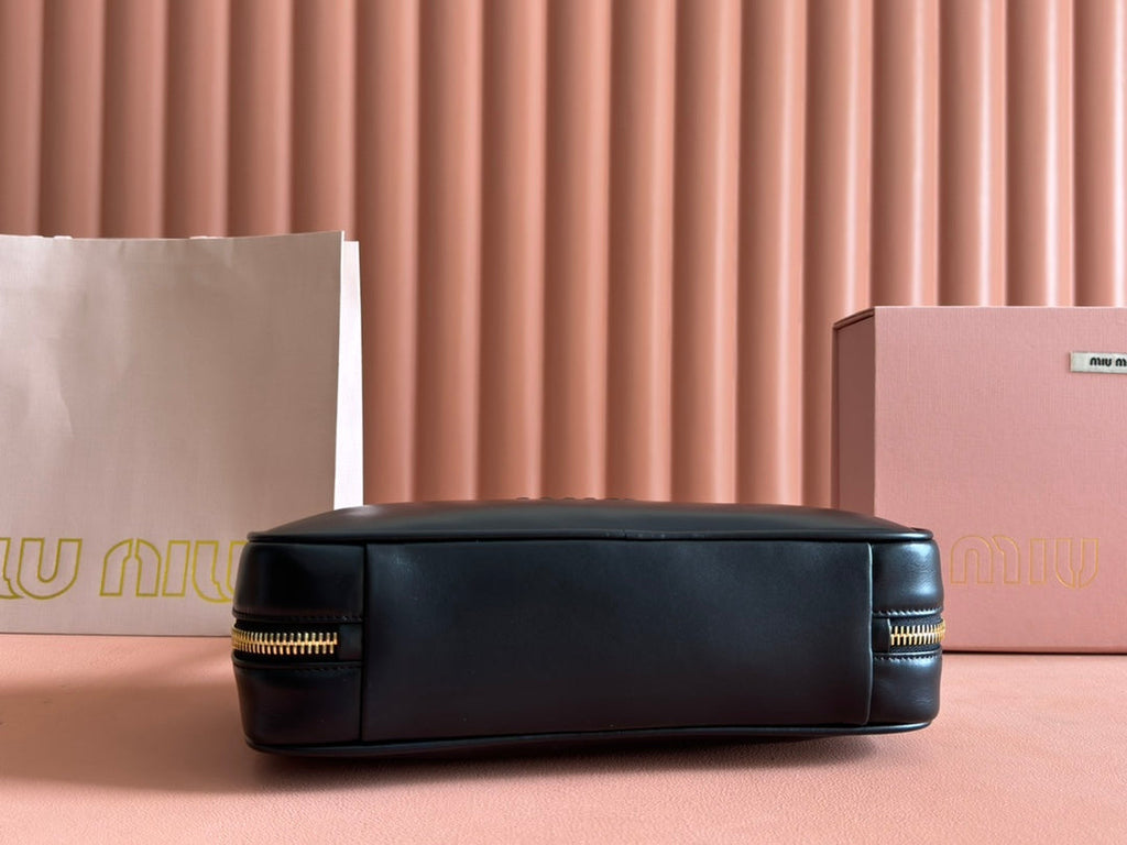 MIU MIU BEAU TOP HANDLE BAG 29 IN BLACK GLOSSY CALFSKIN