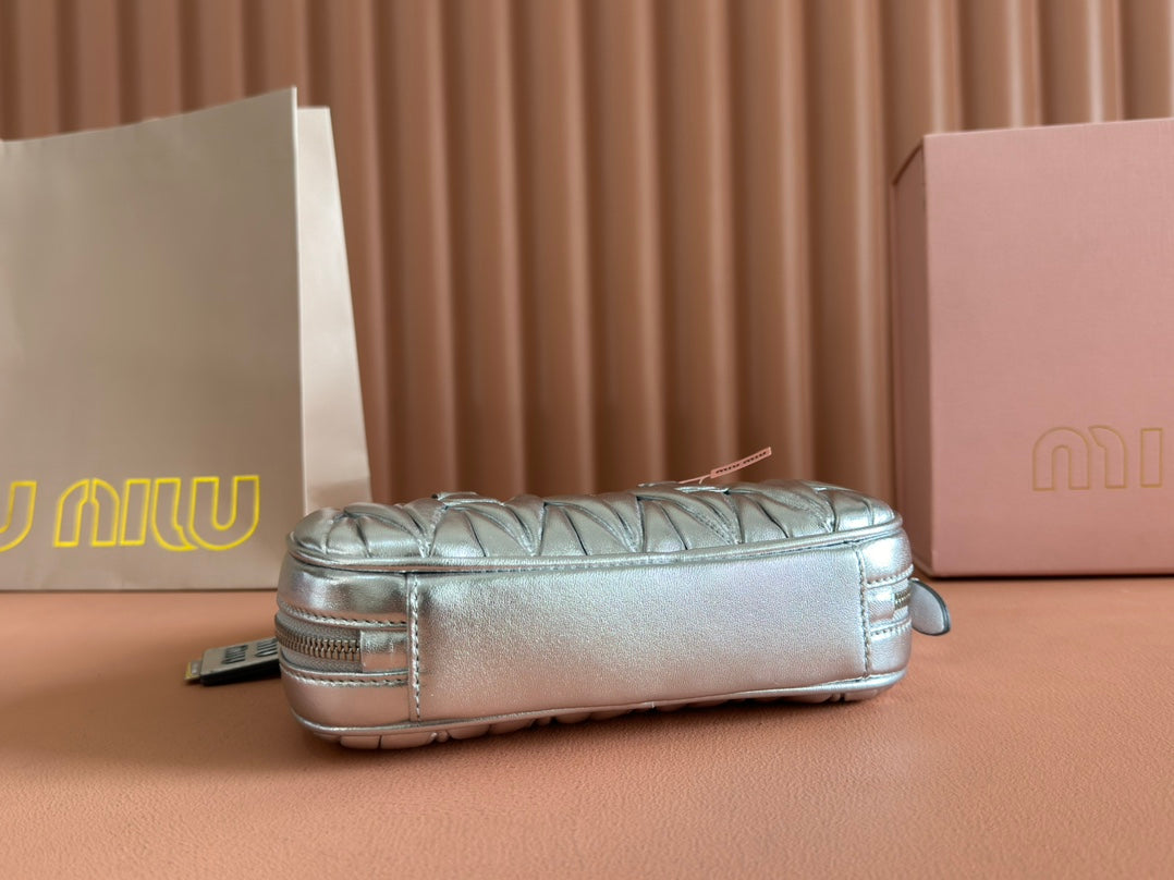 MIU MIU ARCADIE MATELASSÉ BAG 19 IN SILVER GLOSSY CALFSKIN GOLD HARDWARE