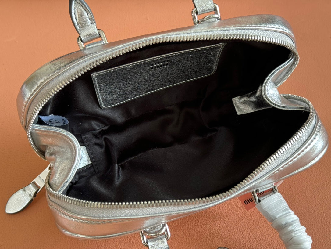 MIU MIU ARCADIE MATELASSÉ BAG 19 IN SILVER GLOSSY CALFSKIN GOLD HARDWARE