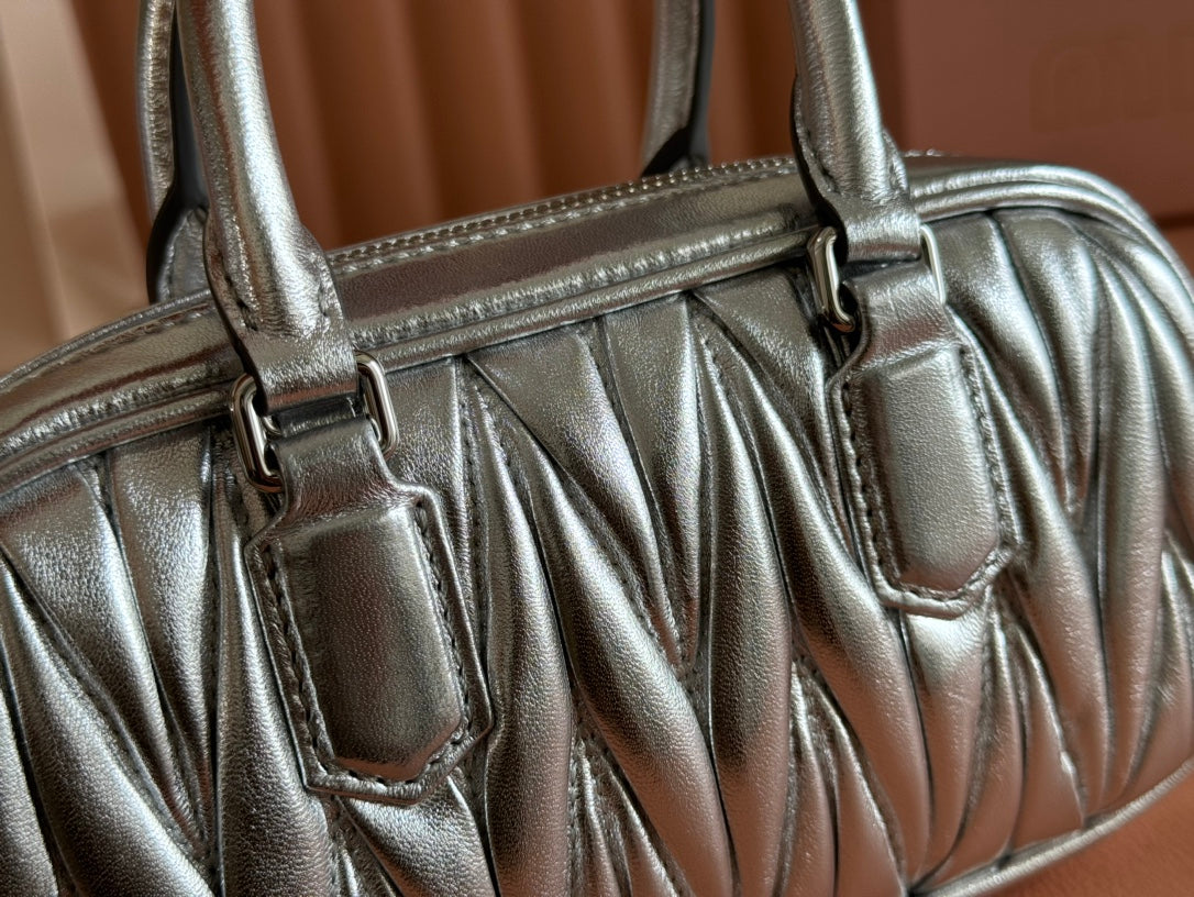 MIU MIU ARCADIE MATELASSÉ BAG 19 IN SILVER GLOSSY CALFSKIN GOLD HARDWARE