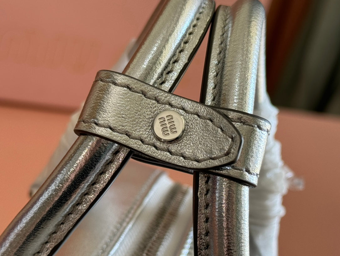 MIU MIU ARCADIE MATELASSÉ NAPPA SMALL BAG 19 IN SILVER GLOSSY LAMBSKIN SILVER HARDWARE