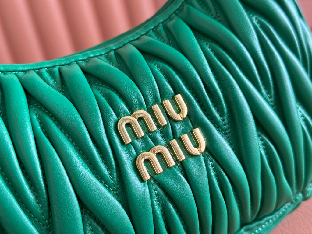 MIU MIU WANDER MATELASSÉ HANDBAG 23 IN PINE GREEN LAMBSKIN