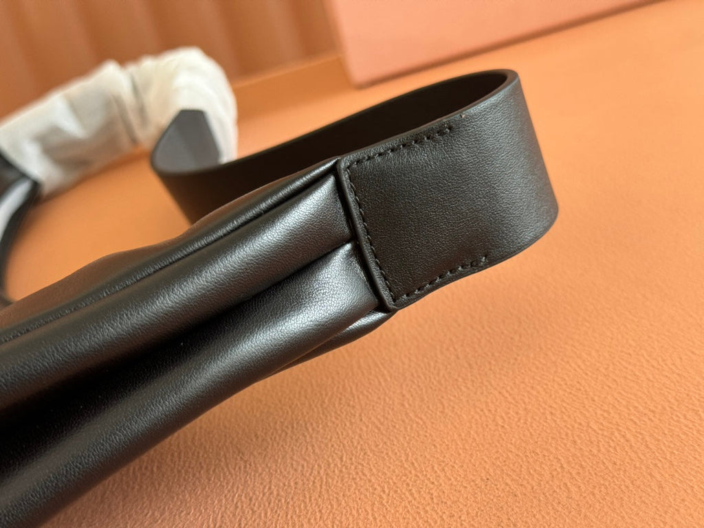 MIU MIU LARGE HOBO TOTE BAG 60 IN BLACK CALFSKIN