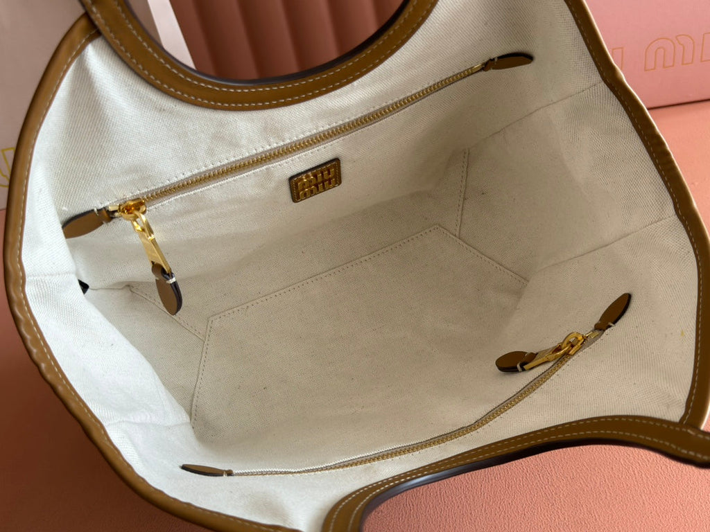 MIU MIU MIUHOBO TOTE 28 IN BROWN CALFSKIN FABRIC LINING GOLD LOCK
