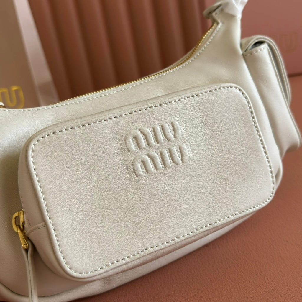 MIU MIU POCKET HANDBAG 21 IN WHITE CALFSKIN