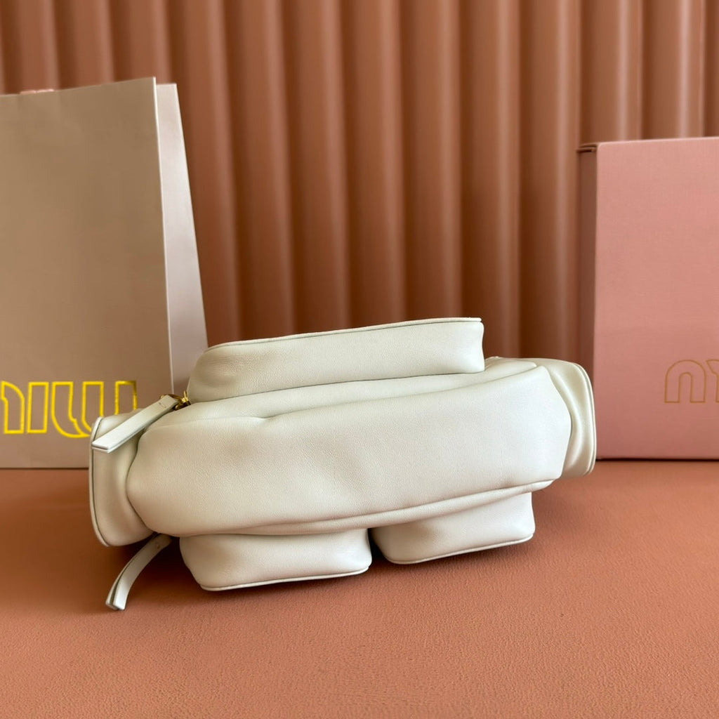 MIU MIU POCKET HANDBAG 21 IN WHITE CALFSKIN