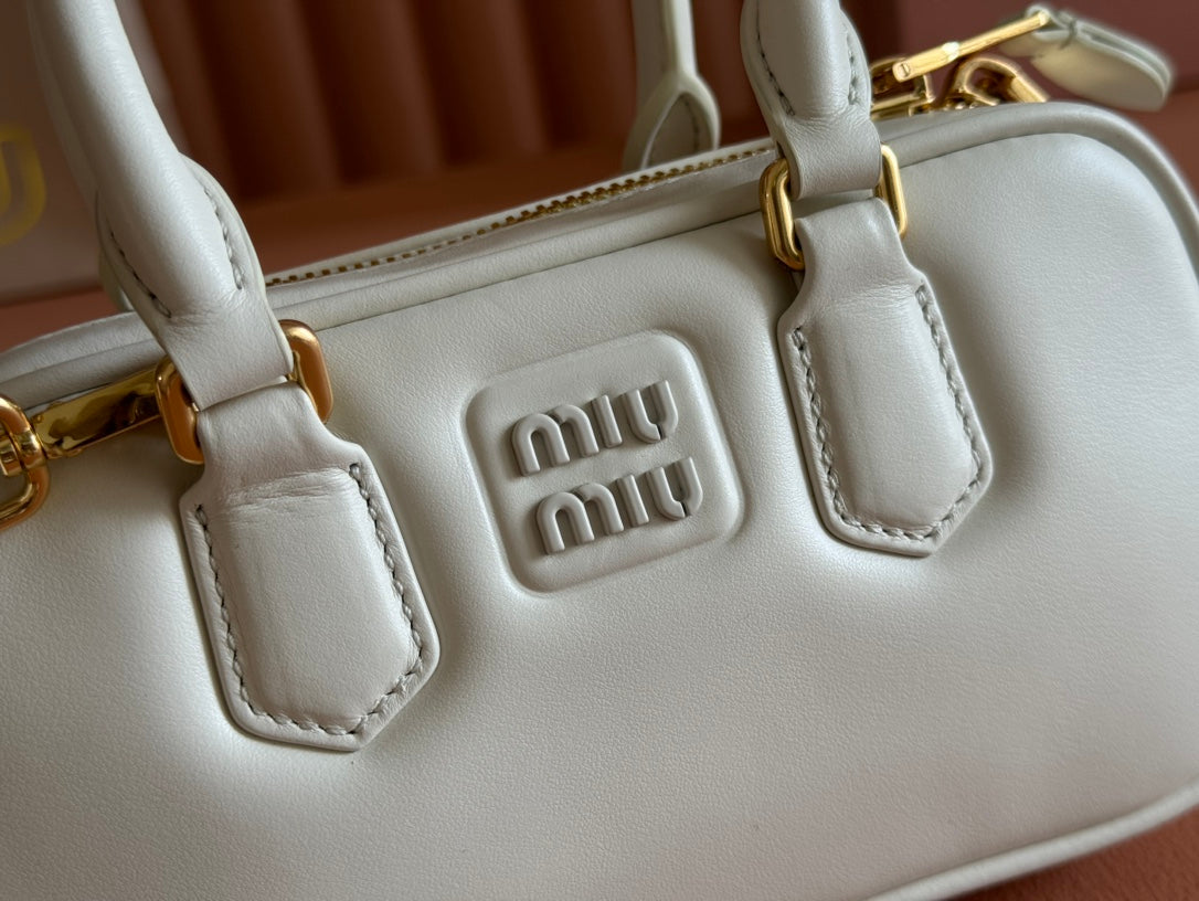 MIU MIU ARCADIE BAG 19 WHITE IN CALFSKIN GOLD HARDWARE