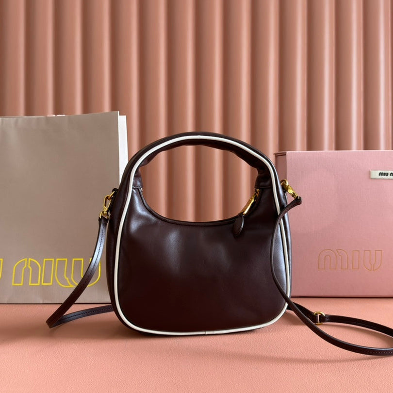 MIU MIU HOBO BOLSA WANDER BLACK IN CALFSKIN