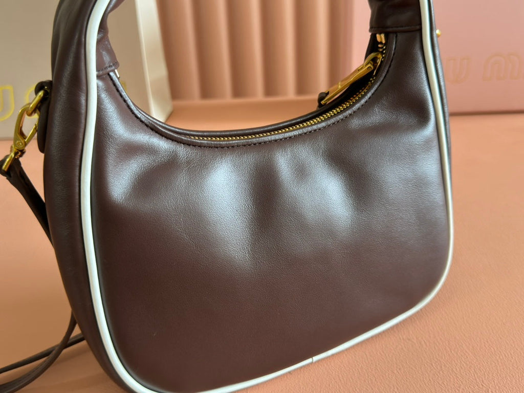 MIU MIU HOBO BOLSA WANDER BLACK IN CALFSKIN