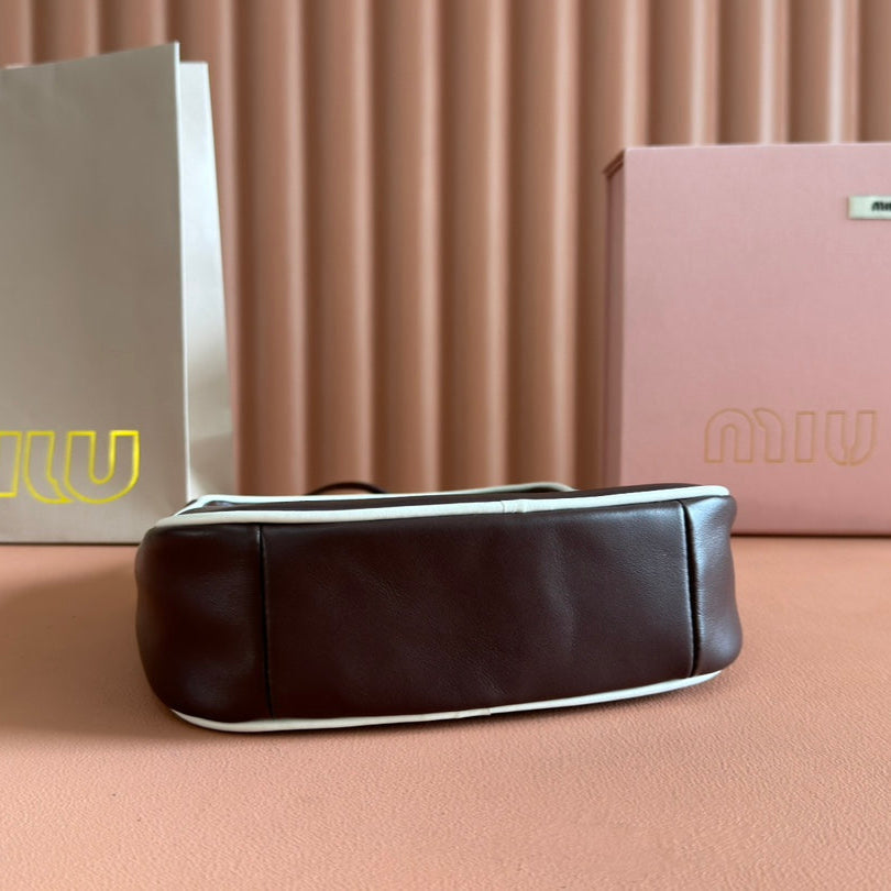 MIU MIU HOBO BOLSA WANDER BLACK IN CALFSKIN