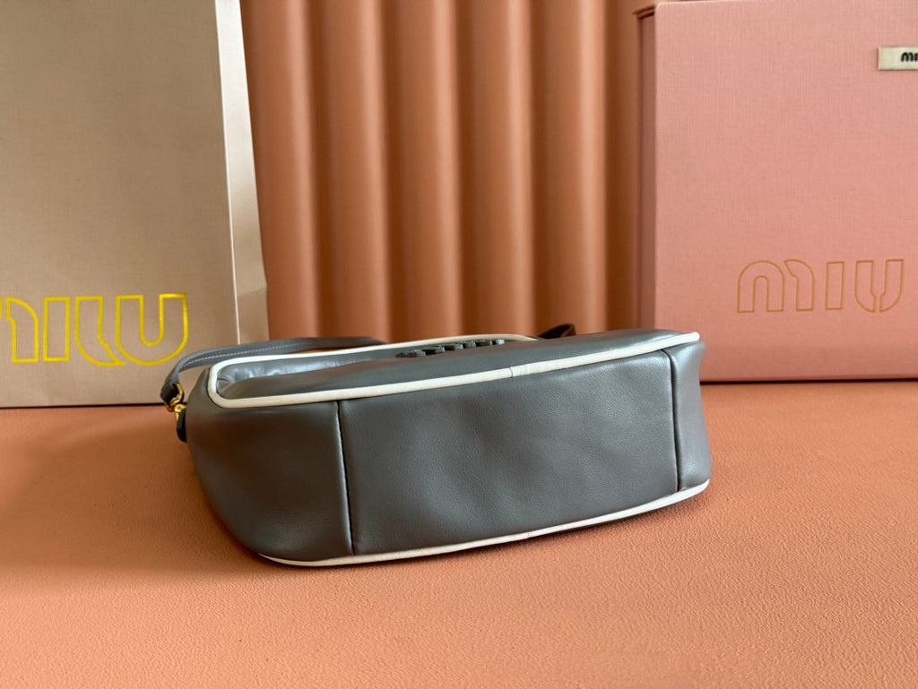 MIU MIU HOBO BOLSA WANDER DARK GRAY IN CALFSKIN