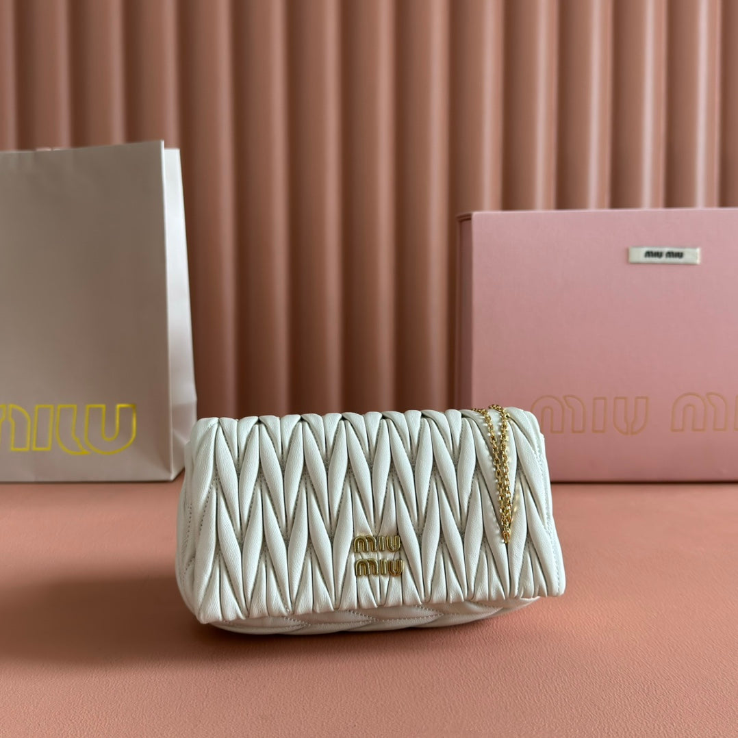 MIU MIU MATELASSé NAPPA LEATHER MINI BAG 18 WHITE