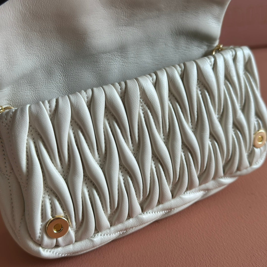 MIU MIU MATELASSé NAPPA LEATHER MINI BAG 18 WHITE